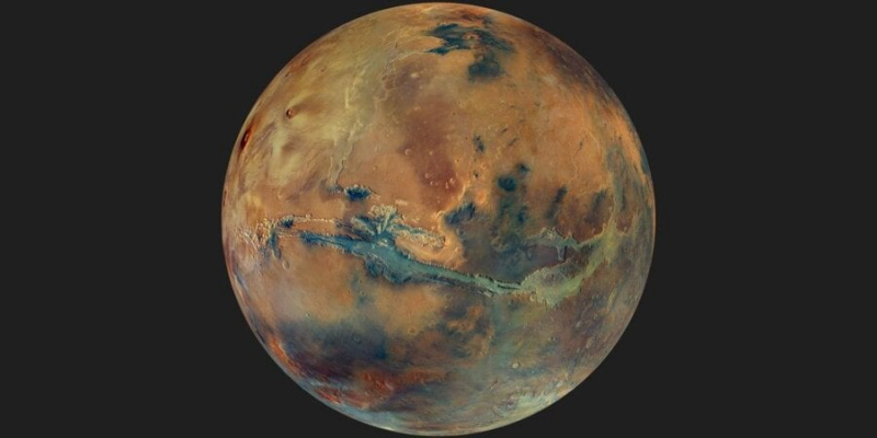 Не червона планета. Європейське космічне агентство опублікувало нові фото Марса