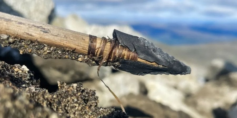 Стародавнє полювання на оленів. У Норвегії знайшли дуже рідкісну стрілу віком три тисячі років