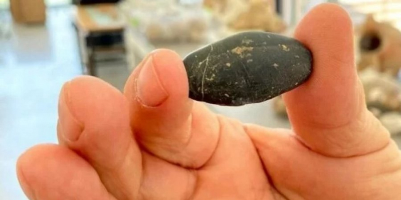 Торгівля 8000 років тому. У турецькому кургані знайшли незвичайний камінь