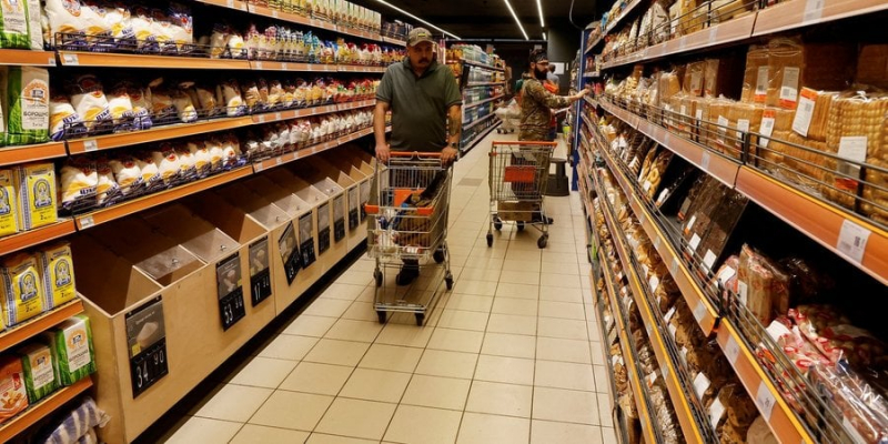 Ура, у нас дефляція. В Україні знизилися споживчі ціни — які продукти подешевшали найбільше