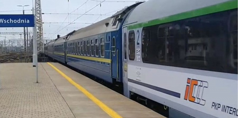 Варшава, Хелм, Перемишль. У польській залізниці пояснили що заважає збільшити кількість потягів з України