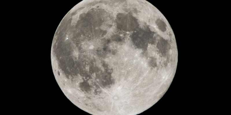 Винаходи давнини. 800-річний математичний трюк має допомогти орієнтуватися на Місяці