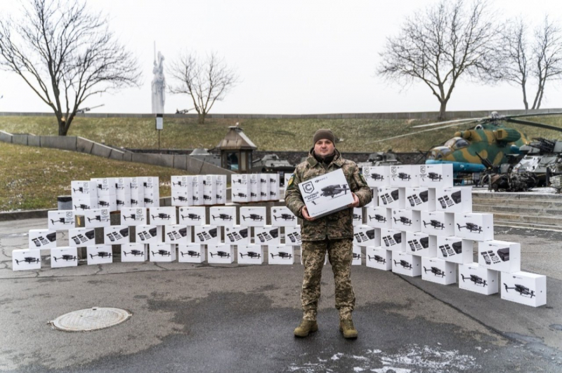 Вони наближають перемогу: Метінвест передав силам оборони України понад 1500 сучасних БПЛА