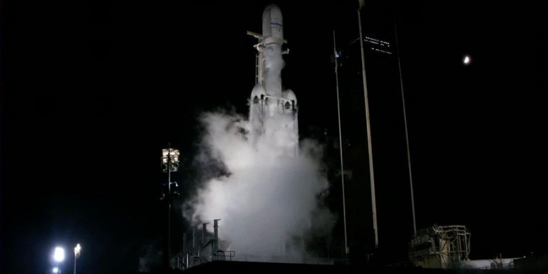 Знову невдача? SpaceX скасувала запуск ракети Falcon Heavy за хвилину до старту